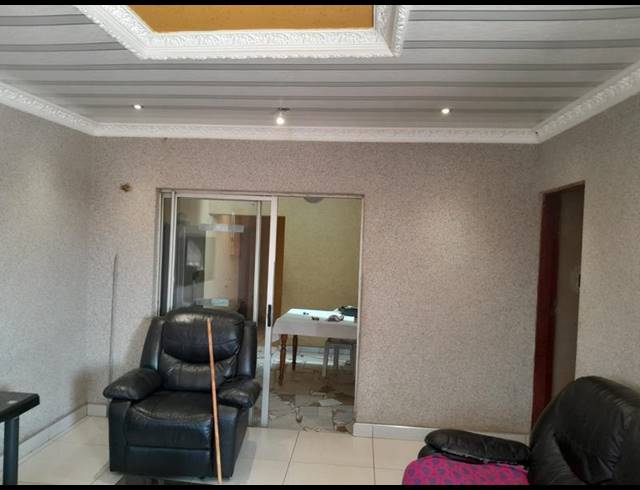 3 BEDROOM HOUSE FOR SALE IN PALM RIDGE